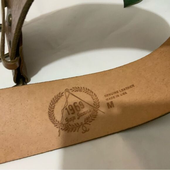 New GAP 1969 Jeans Brown Leather tooled  Wide Belt - Size M 42” Long 2.75” wide - Picture 5 of 10